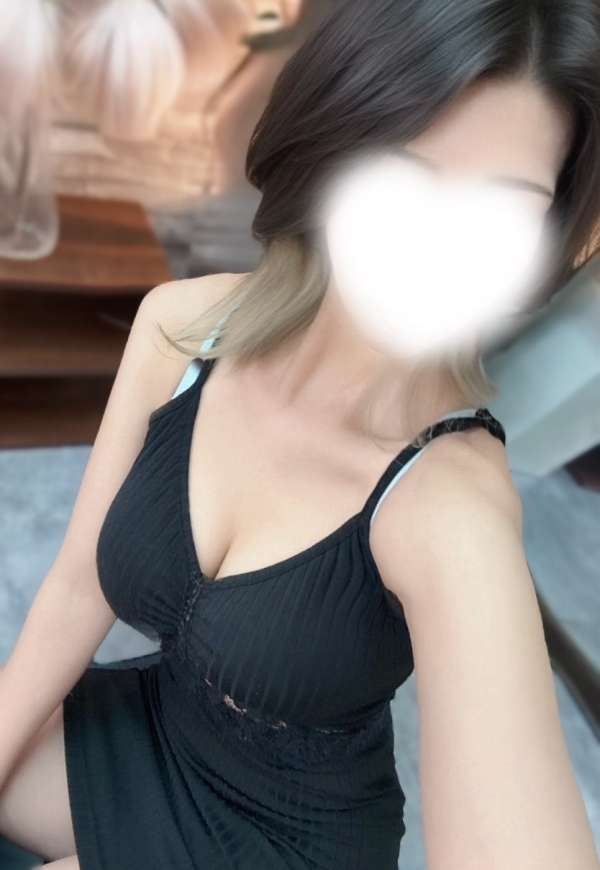 月城えまセラピスト