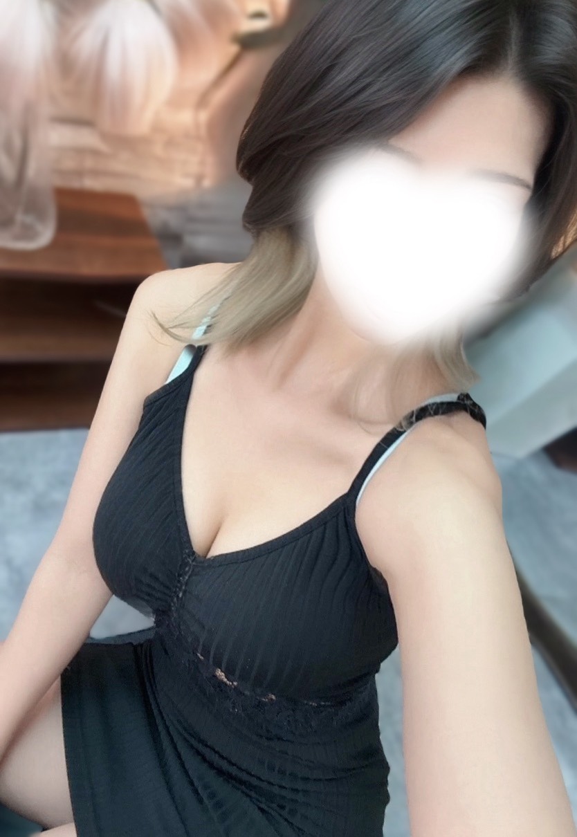 整った容姿が印象的♡明るい性格が超魅力！月城えま（28）-EMA TSUKISHIRO-3/16㈪デビュー！11：00～18：00