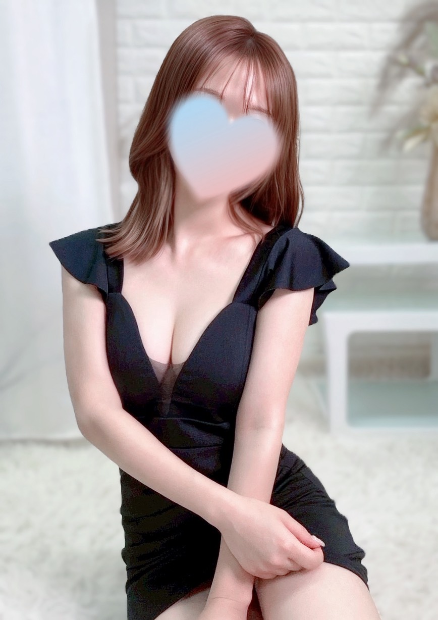 7/22㈬デビュー!可愛いルックスと魅力的なスタイルが輝く♡山下ゆり(25)-YURI YAMASHITA-